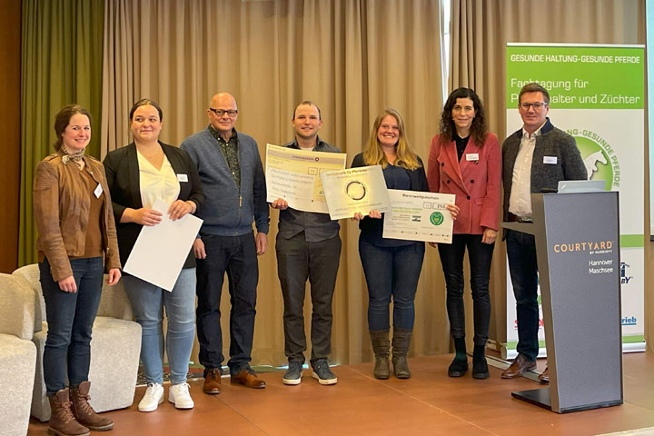 Familie Hindelang, Dr. Christa Finkler-Schade, Petra Mehn (Jury), Michelle Klaus (Olimond BB), Dr. Susanne Marx-Nowak, Olaf Krause (Equovis), Dr. Marc Lämmer (Jury)