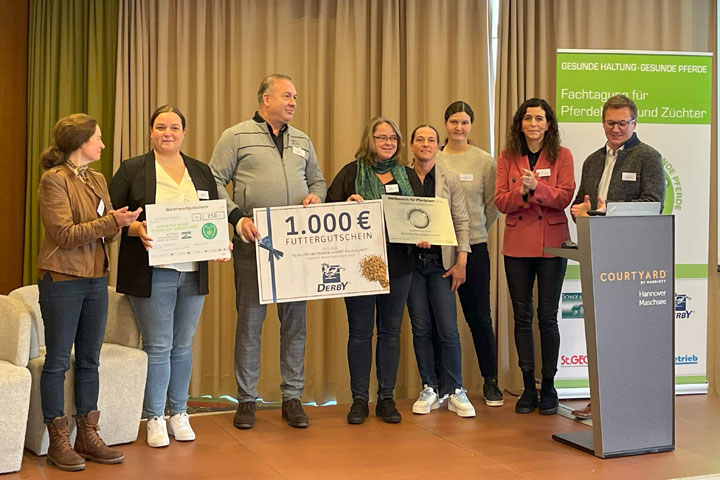 Familie Hindelang, Dr. Christa Finkler-Schade, Petra Mehn (Jury), Michelle Klaus (Olimond BB), Dr. Susanne Marx-Nowak, Olaf Krause (Equovis), Dr. Marc Lämmer (Jury)